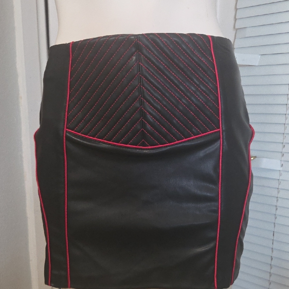 ZARA Black Faux Leather Motocross Mini Skirt Contrast Piping Small Sz [1120].
